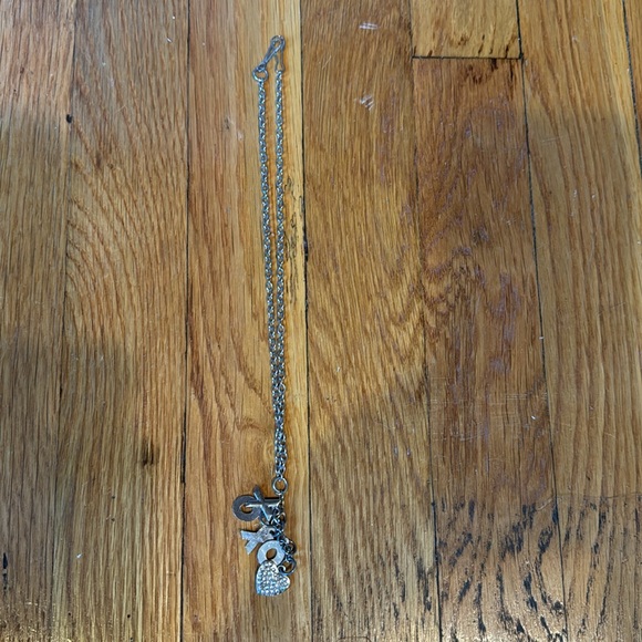 XOXO HEART 11” necklace - Picture 3 of 7